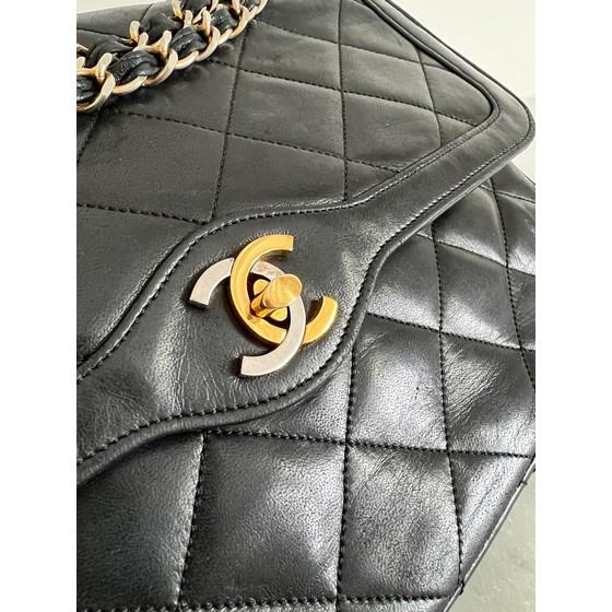 Vintage and Musthaves. [SALE: from € 2.399,-) Chanel black medium double  flap bag Paris limited edition