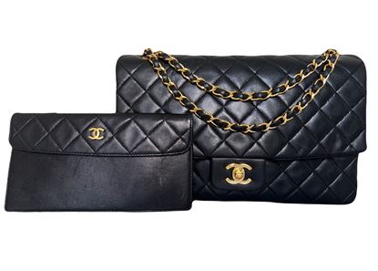 Image of ***Final Price***  Chanel medium/large 2.55 timeless classic single flap bag with wallet VM221062