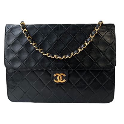 Image of Chanel medium 2.55 timeless classic flap bag VM221081