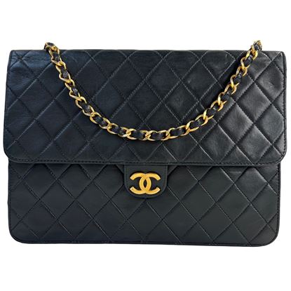 Image of Chanel medium 2.55 timeless classic flap bag VM221191