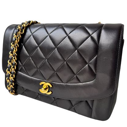 Image of Chanel medium Diana flap crossbody bag VM221351